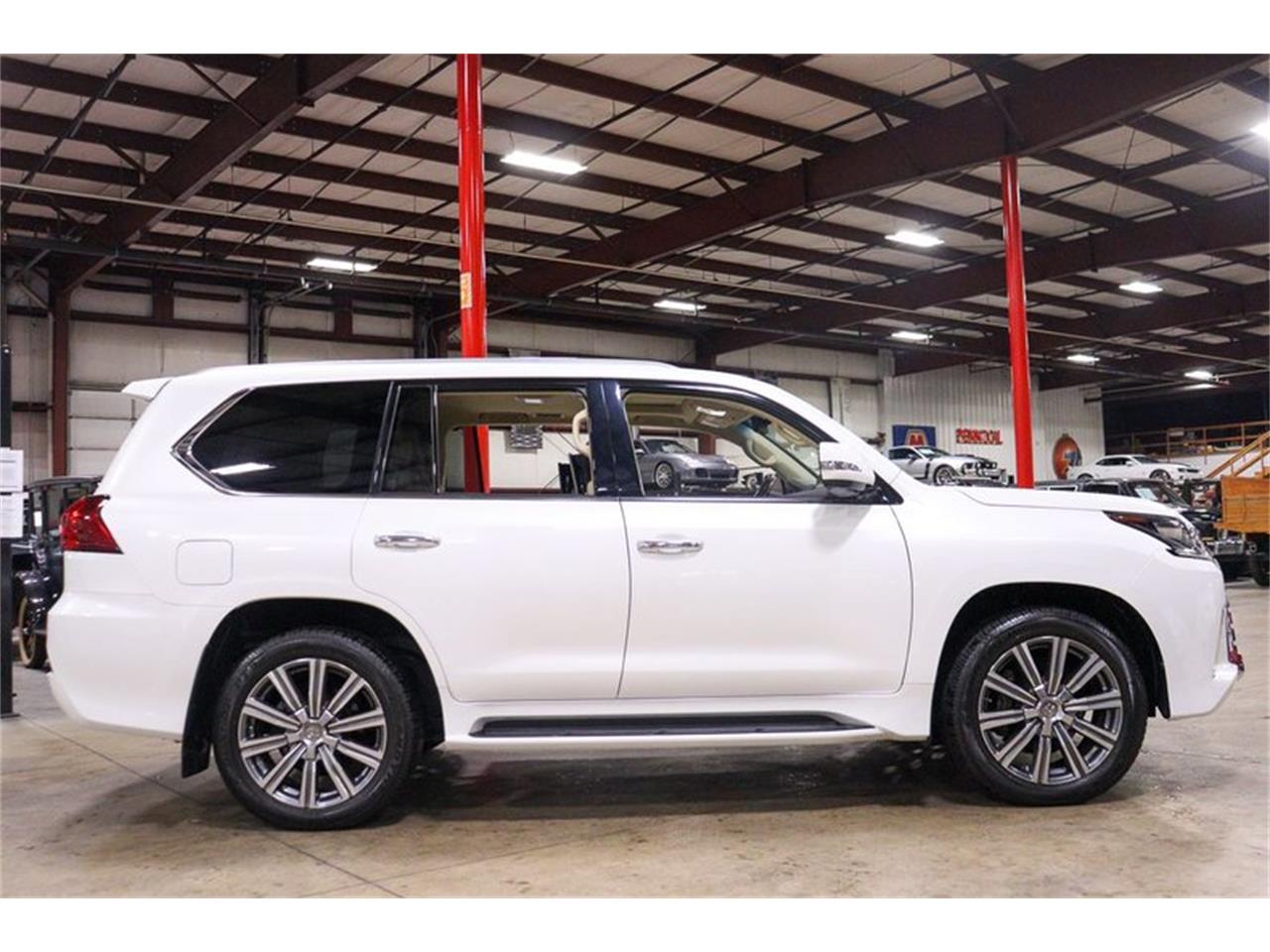 2016 Lexus LX570 Luxury
